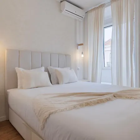 Apartamento Campo De Ourique Charm By Lovelystay Lisboa