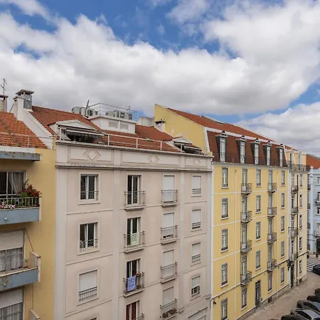 Apartamento Campo De Ourique Charm By Lovelystay